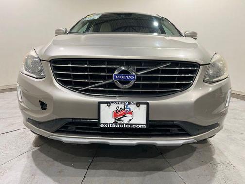 2016 Volvo XC60 T6 Drive-E