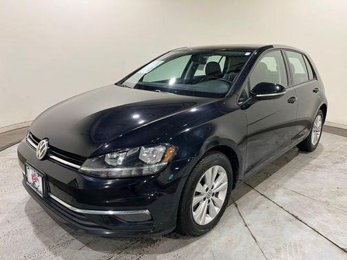 2018 Volkswagen Golf TSI SE