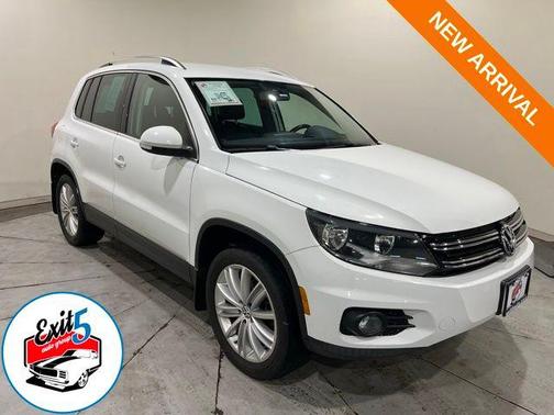 White 2014 Volkswagen Tiguan 4MOTION Auto SE w/Appearance