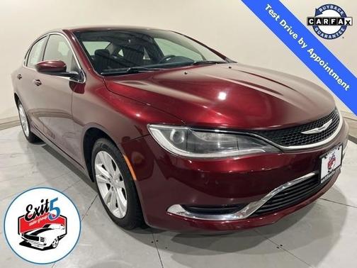 Photo 1 of 31 of 2015 Chrysler 200 Limited