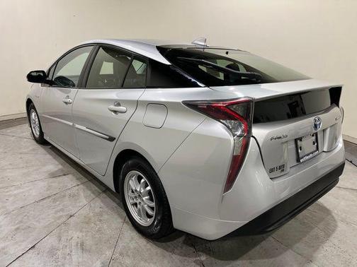 Classic Silver Metallic 2016 Toyota Prius Four