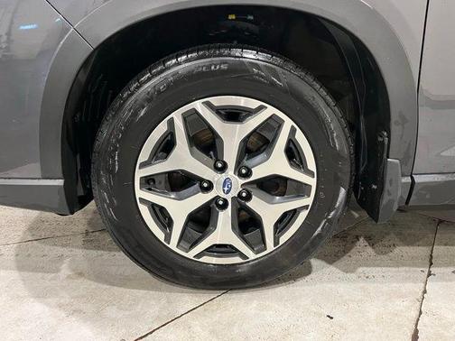 Magnetite Gray Metallic 2021 Subaru Forester Premium