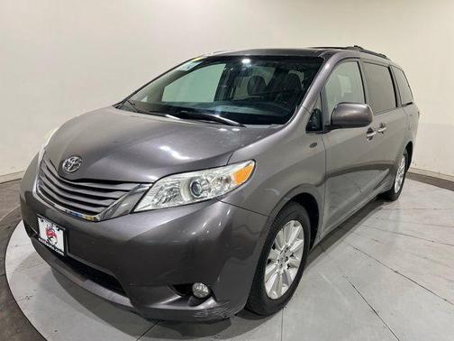 2015 Toyota Sienna XLE