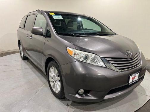 2015 Toyota Sienna XLE