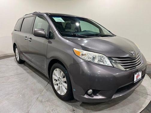 2015 Toyota Sienna XLE