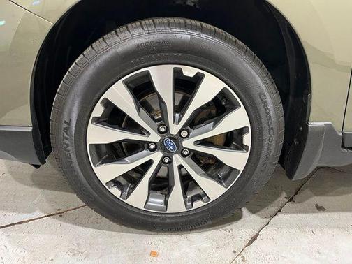 Wilderness Green Metallic 2017 Subaru Outback 2.5i Limited