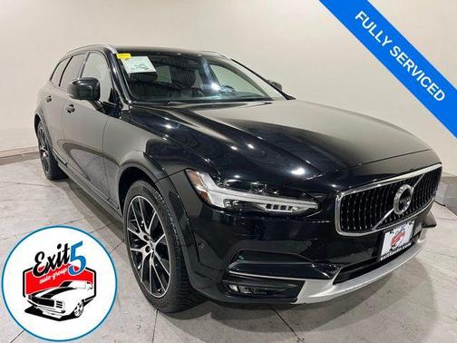 2018 Volvo V90 Cross Country T6