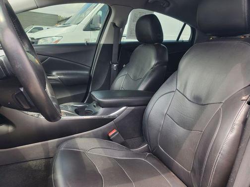 Mosaic Black Metallic 2018 Chevrolet Volt Premier