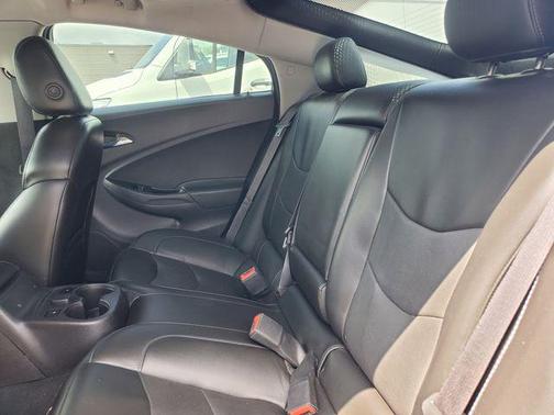 Mosaic Black Metallic 2018 Chevrolet Volt Premier