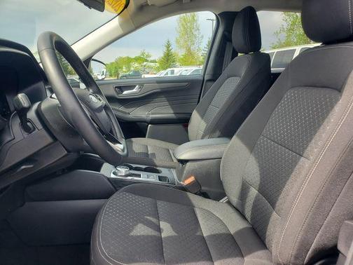 Carbonized Gray Metallic 2023 Ford Escape Active