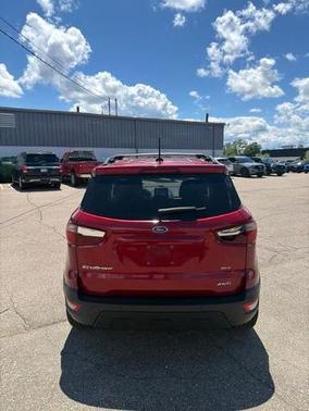 RUBY RED MET TNTD CLEARCOAT 2018 Ford EcoSport SES