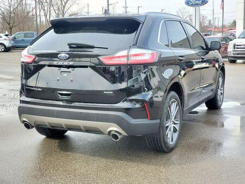Agate Black Metallic 2024 Ford Edge Titanium