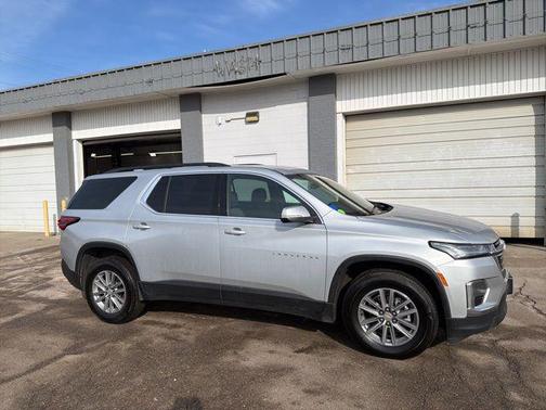 2022 Chevrolet Traverse LT Cloth