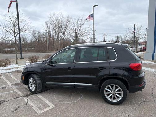 2017 Volkswagen Tiguan 2.0T Wolfsburg Edition