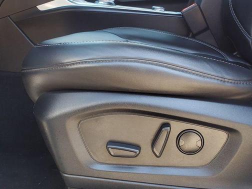 Agate Black Metallic 2022 Ford Explorer XLT