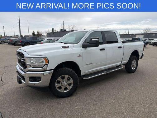 Bright White Clearcoat 2024 RAM 2500 Big Horn Crew Cab 4x4 6'4' Box