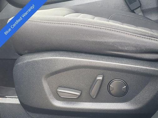 Silver Metallic 2020 Ford Edge SE