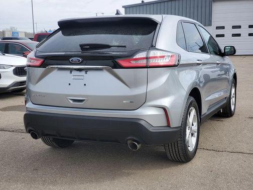 2020 Ford Edge SE
