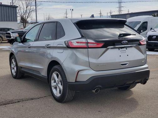 2020 Ford Edge SE