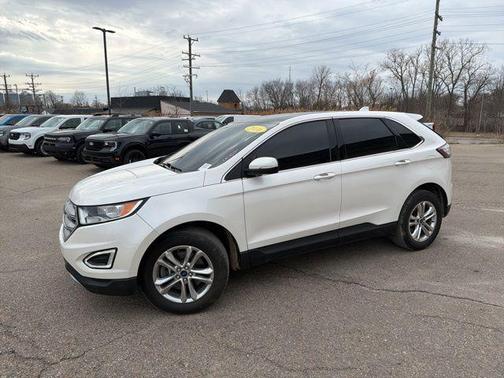 White Platinum Clearcoat Metallic 2016 Ford Edge SEL