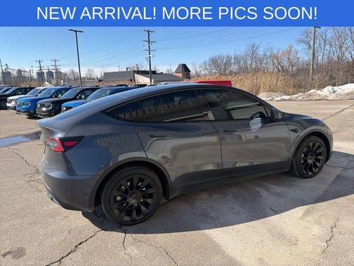 2023 Tesla Model Y Long Range Dual Motor All-Wheel Drive