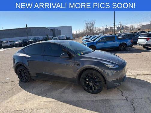 2023 Tesla Model Y Long Range Dual Motor All-Wheel Drive