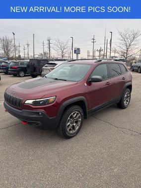 Velvet Red Pearlcoat 2020 Jeep Cherokee Trailhawk