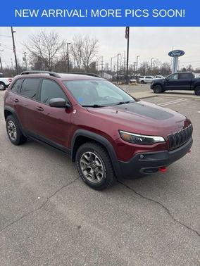 Velvet Red Pearlcoat 2020 Jeep Cherokee Trailhawk