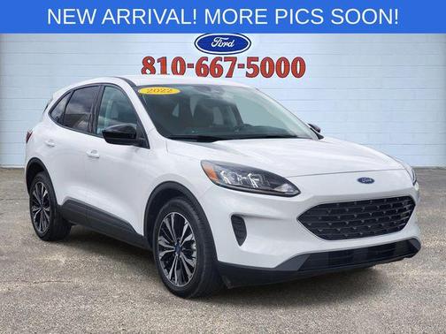Oxford White 2022 Ford Escape SE