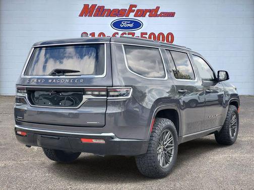 Baltic Gray Metallic Clearcoat 2022 Jeep Grand Wagoneer Series III 4x4
