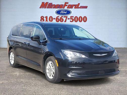 2023 Chrysler Voyager LX