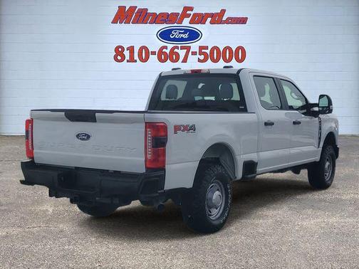 OXFORD WHITE 2024 Ford F-250 XL
