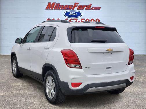 Summit White 2018 Chevrolet Trax LT