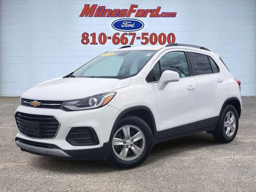 Summit White 2018 Chevrolet Trax LT