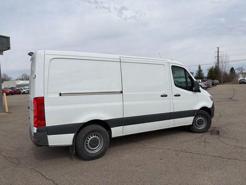 White 2022 Mercedes-Benz Sprinter 1500 Standard Roof I4