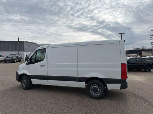 White 2022 Mercedes-Benz Sprinter 1500 Standard Roof I4