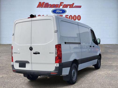 2022 Mercedes-Benz Sprinter 1500 Standard Roof I4