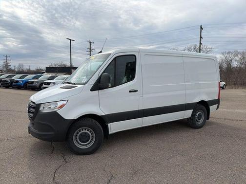 White 2022 Mercedes-Benz Sprinter 1500 Standard Roof I4