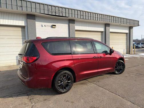 2020 Chrysler Pacifica L