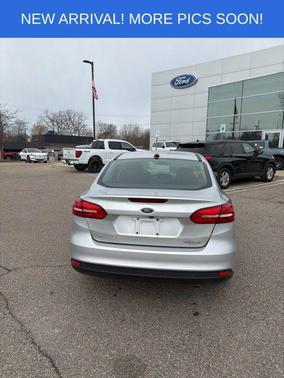 Ingot Silver 2018 Ford Focus SE