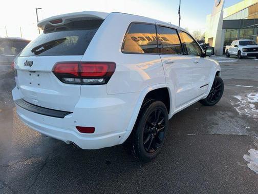 2021 Jeep Grand Cherokee Laredo