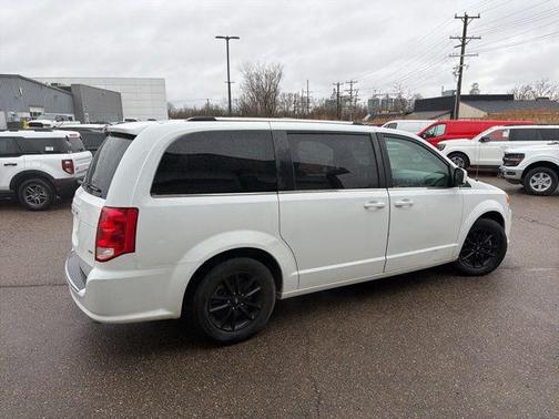White Knuckle Clearcoat 2019 Dodge Grand Caravan SXT