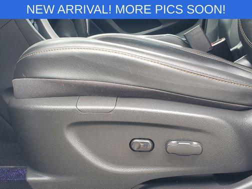 Silver Ice Metallic 2020 Chevrolet Trax LT