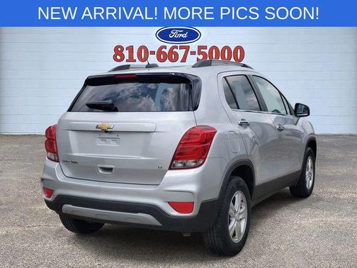 Silver Ice Metallic 2020 Chevrolet Trax LT