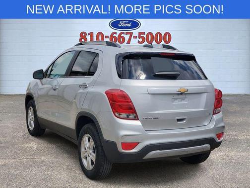 Silver Ice Metallic 2020 Chevrolet Trax LT