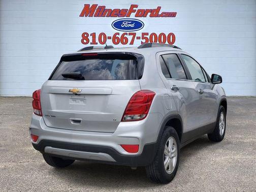 Silver Ice Metallic 2020 Chevrolet Trax LT