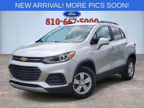 Silver Ice Metallic 2020 Chevrolet Trax LT