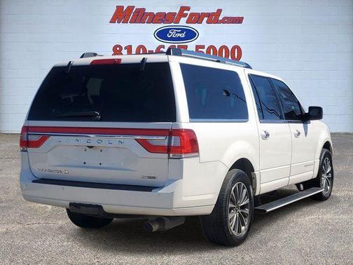 2015 Lincoln Navigator Base