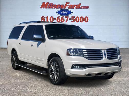 2015 Lincoln Navigator Base