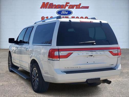2015 Lincoln Navigator Base